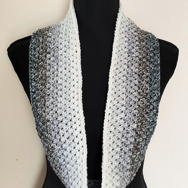 Cambridge Infinity Scarf
