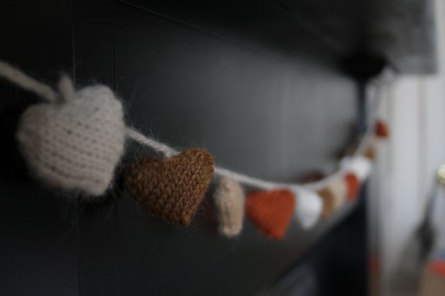 Little Heart Puff Garland