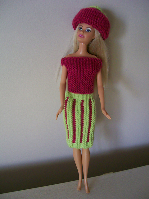 #0072 Black/white top and skirt
