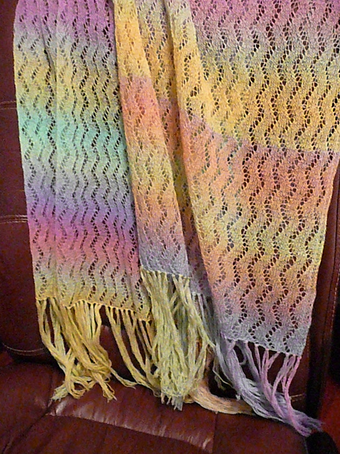 Airy shawl