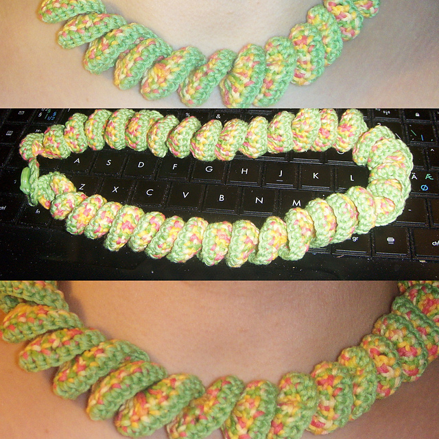 Scarves necklace 