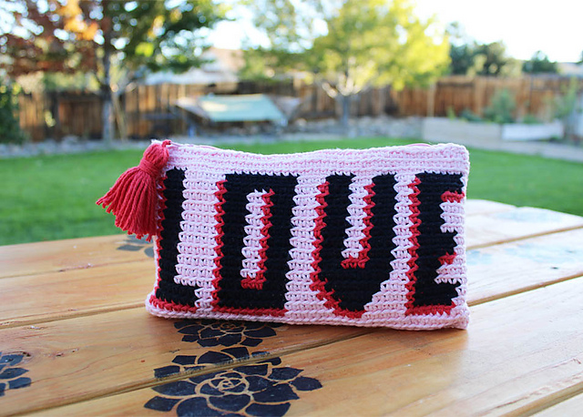 LOVE Pouch