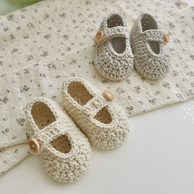 Newborn baby shoes