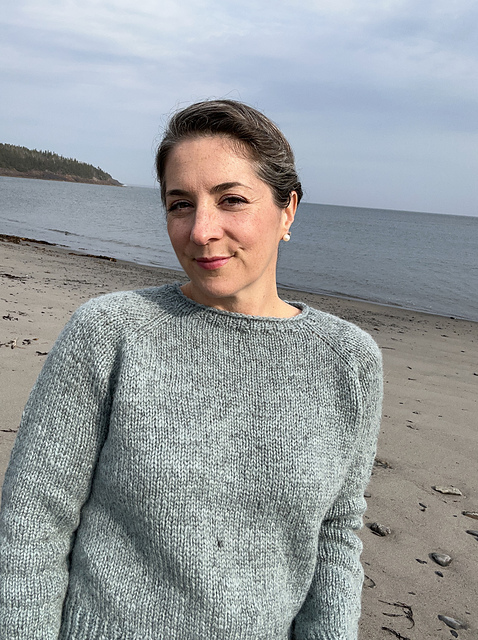Kingsburg Keyhole Pullover