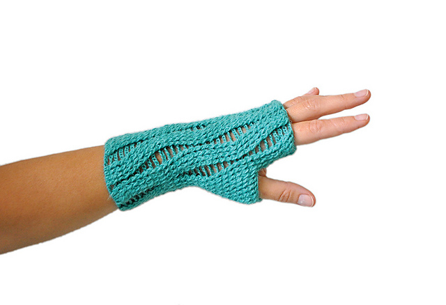 Bark fingerless gloves