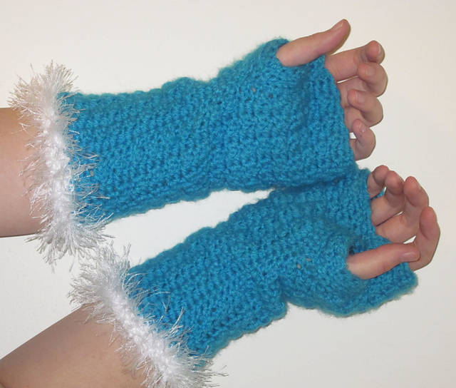 Snow Day Fingerless Gloves