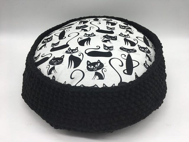 Quick & Easy Crochet Pet Bed