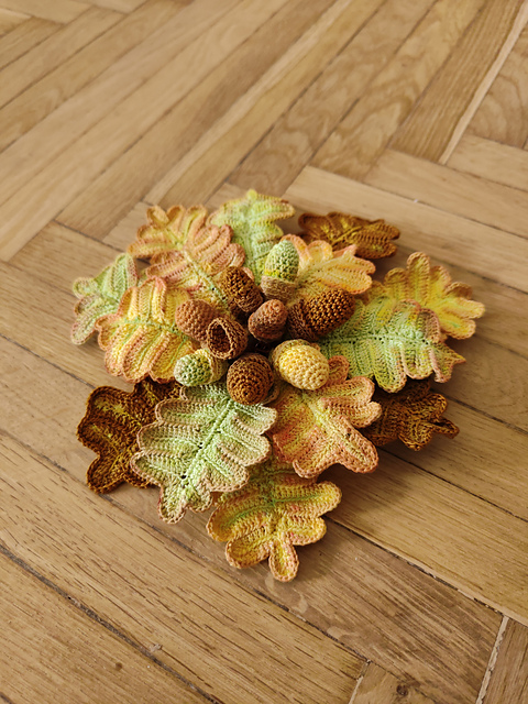 Ravelry: Oak leaf pattern by Nóra Fábiánkovits