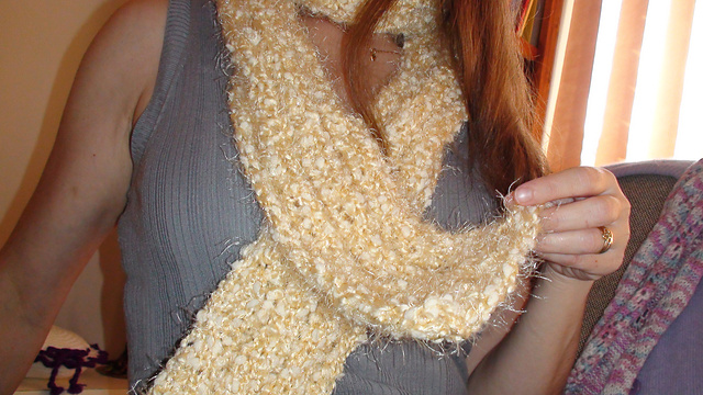Popcorn with Fondant Scarf