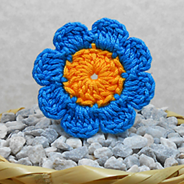 Eight-Petal Flower (I)