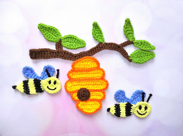 Bee Applique
