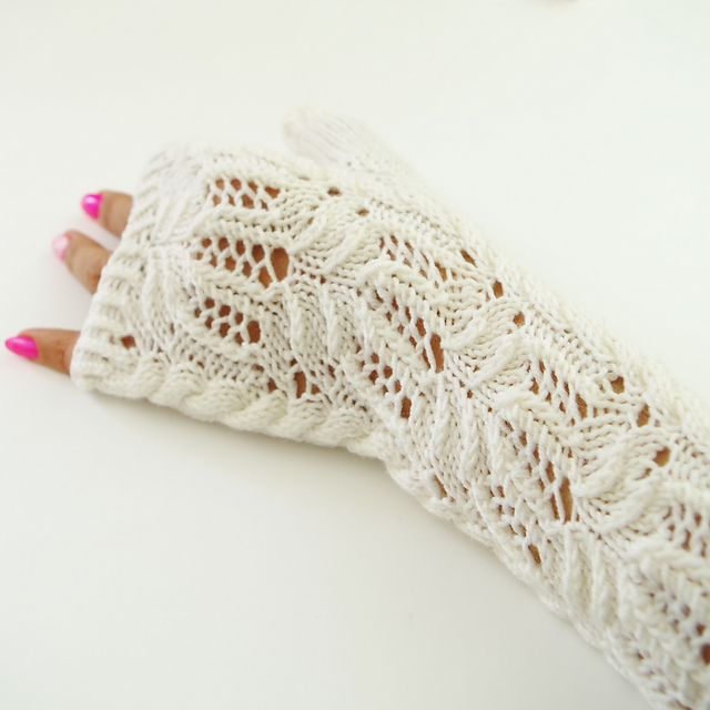 "Water Lily" fingerless mittens
