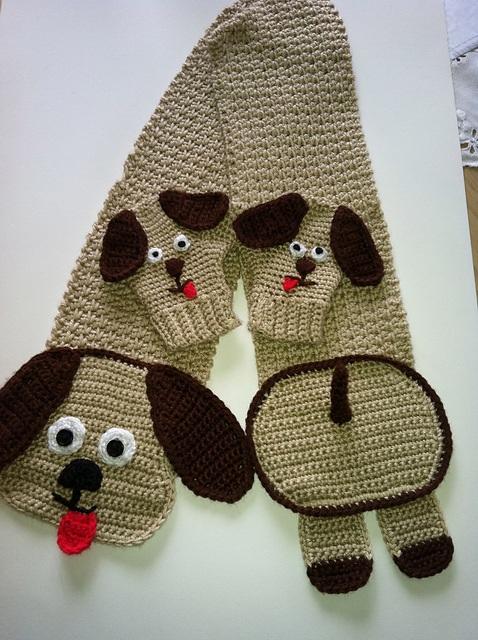 Hot-Doggie Scarf & Mittens  12-065