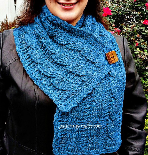 Cable Button Scarf 12-068