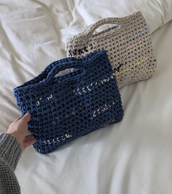 Granny Chic Hand Tote