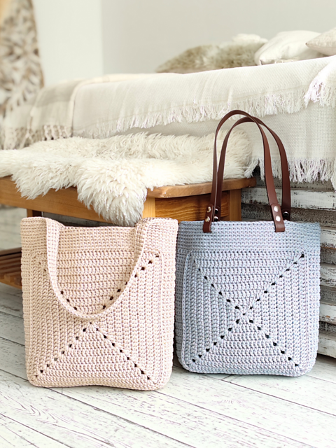 Ravelry: Granny Square Bag pattern by Anna Prokhorova