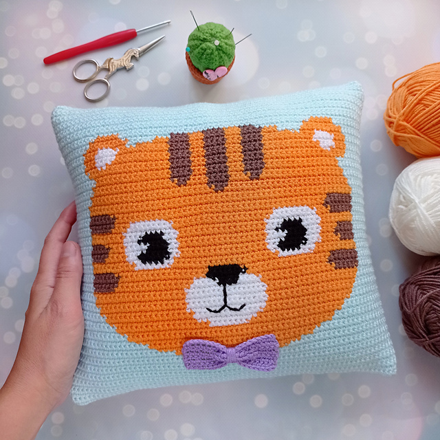 Tiger pillow