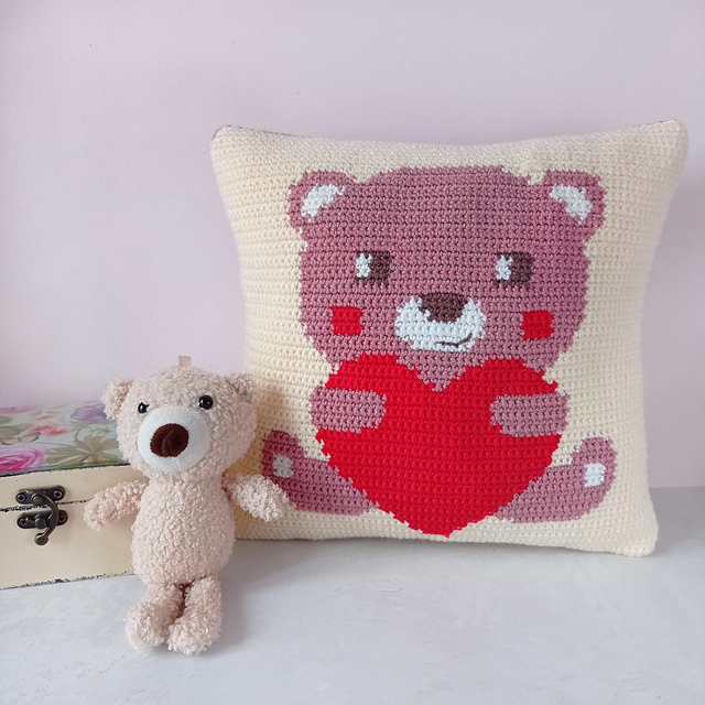 Bear with heart