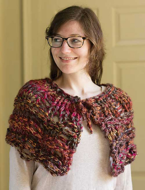 Drop-stitch Capelet
