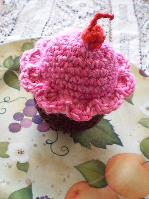 Cupcake Pincushion