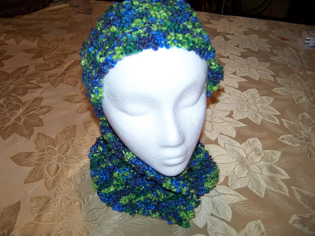 Boucle Hat & Collar