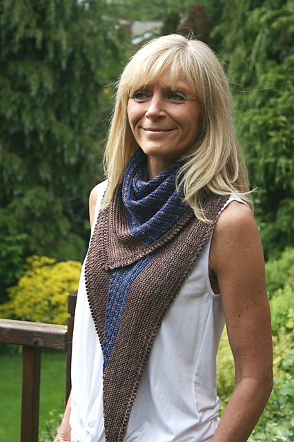"Collinear" shawl