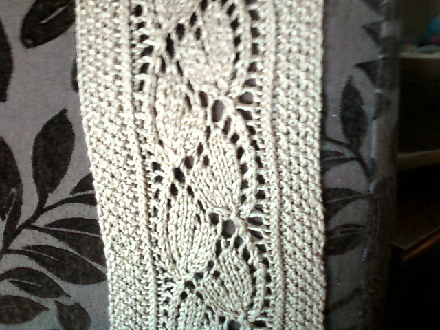 #19 Lace-Panel Scarf