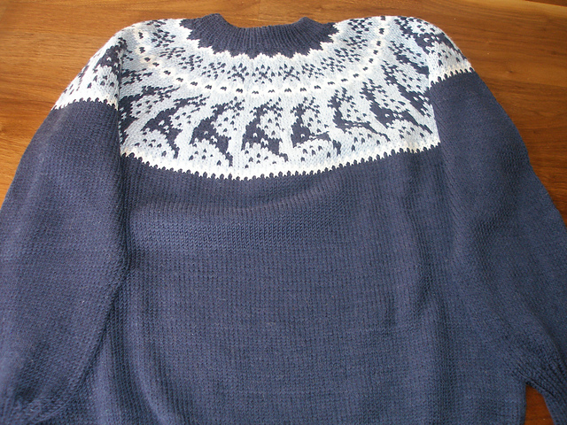0210-15 Sweater with reindeer yoke