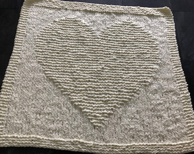 Chunky Heart Baby Blanket