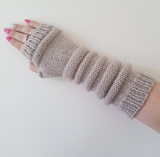 Delilah Fingerless gloves