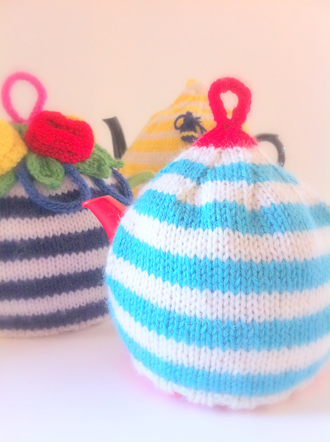 Two-Tone Tea Cozy