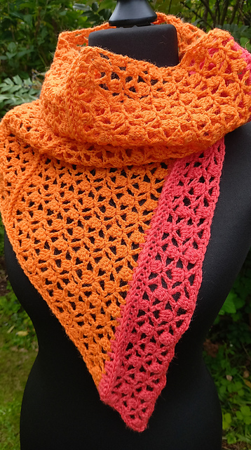 Tracery Cowl