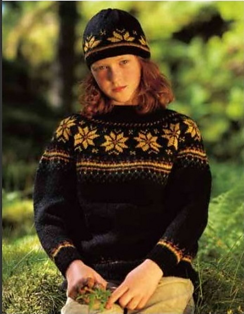 14903 Yoked Pullover