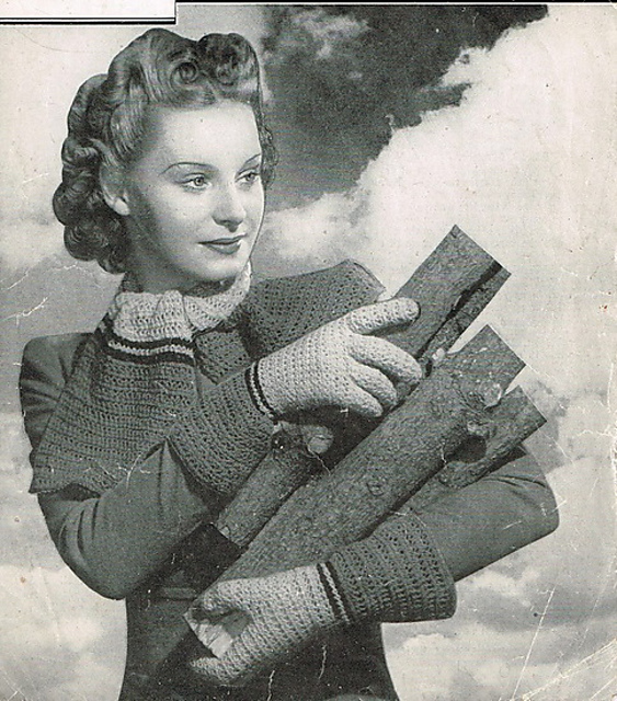 Tri-Coloured Gloves
