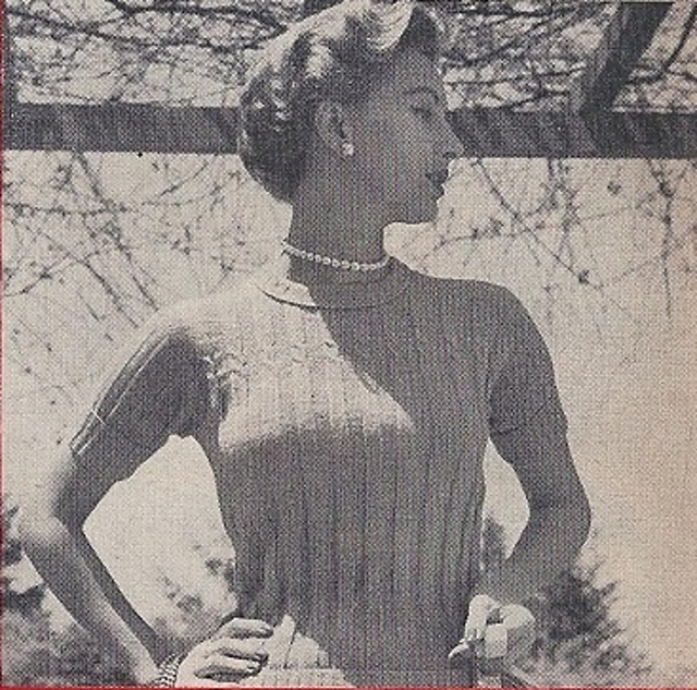 Woman's Sweater in Rib Pattern