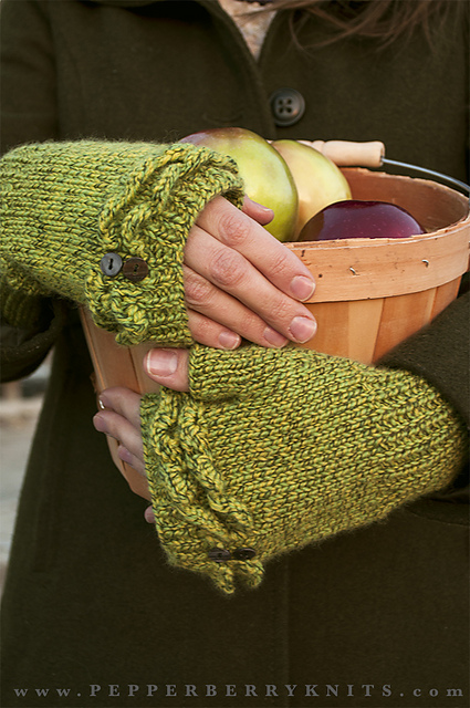 Jill Ruffle Mitts