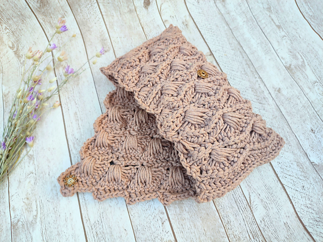 Wavy One-Piece Purse