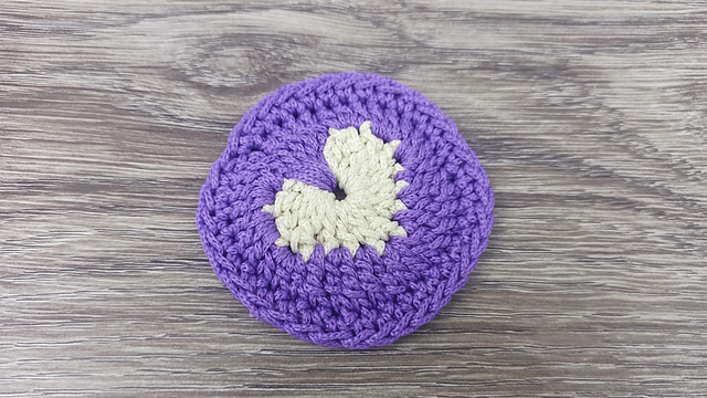 Heart coaster