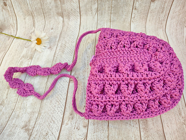 Crossbody oval heart bag