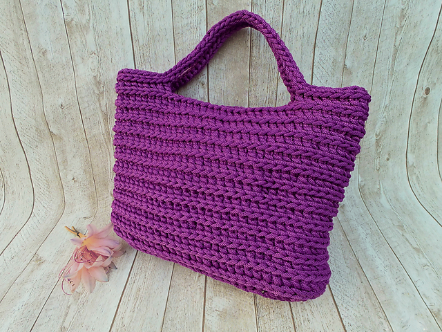 Tote bag