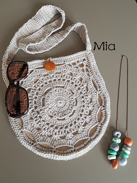 Mia