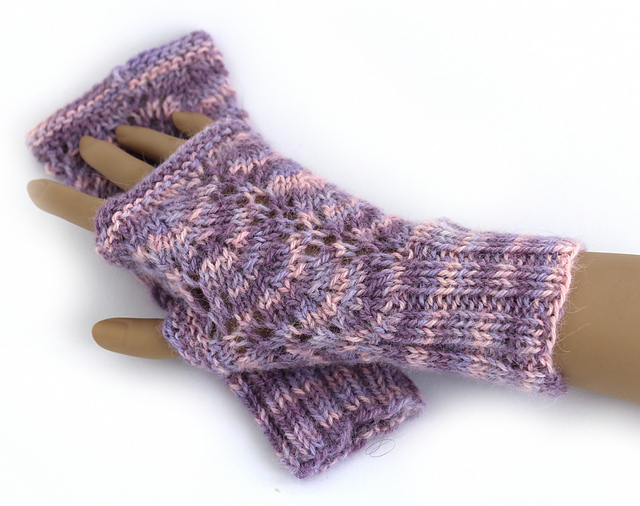 Vine Lace Fingerless Mitts