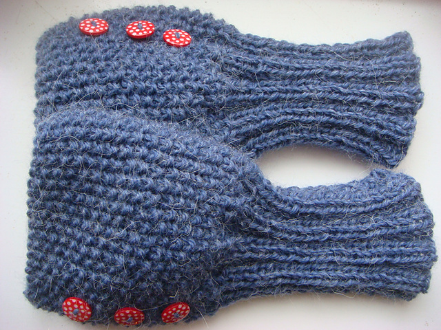 Mittens (using straight needles)