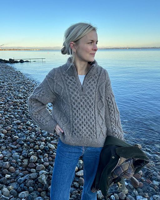 Ravelry: Dagmar Zipper Sweater pattern by PetiteKnit