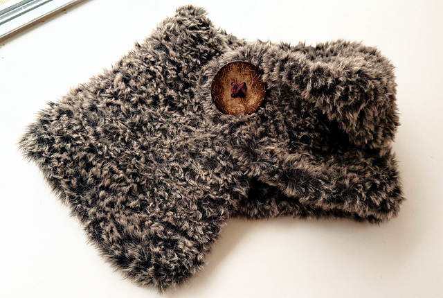 Bleeker neck wrap