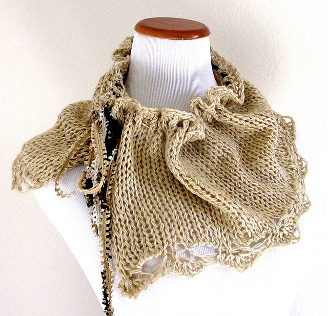 French Vanilla Cowl