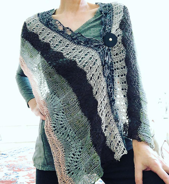 Ravelry: Fabienne pattern by Petra Breakstone