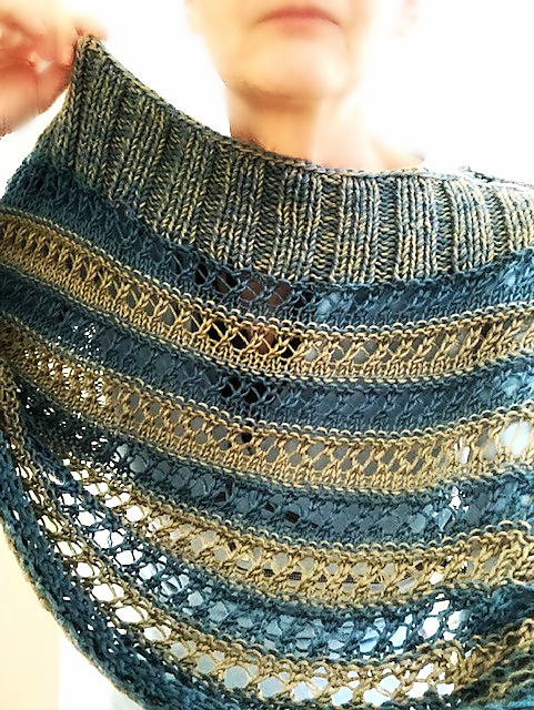 Beckett poncho