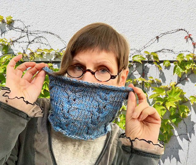 Antje cowl