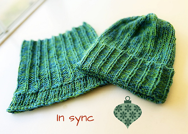 In sync hat and cowl set
